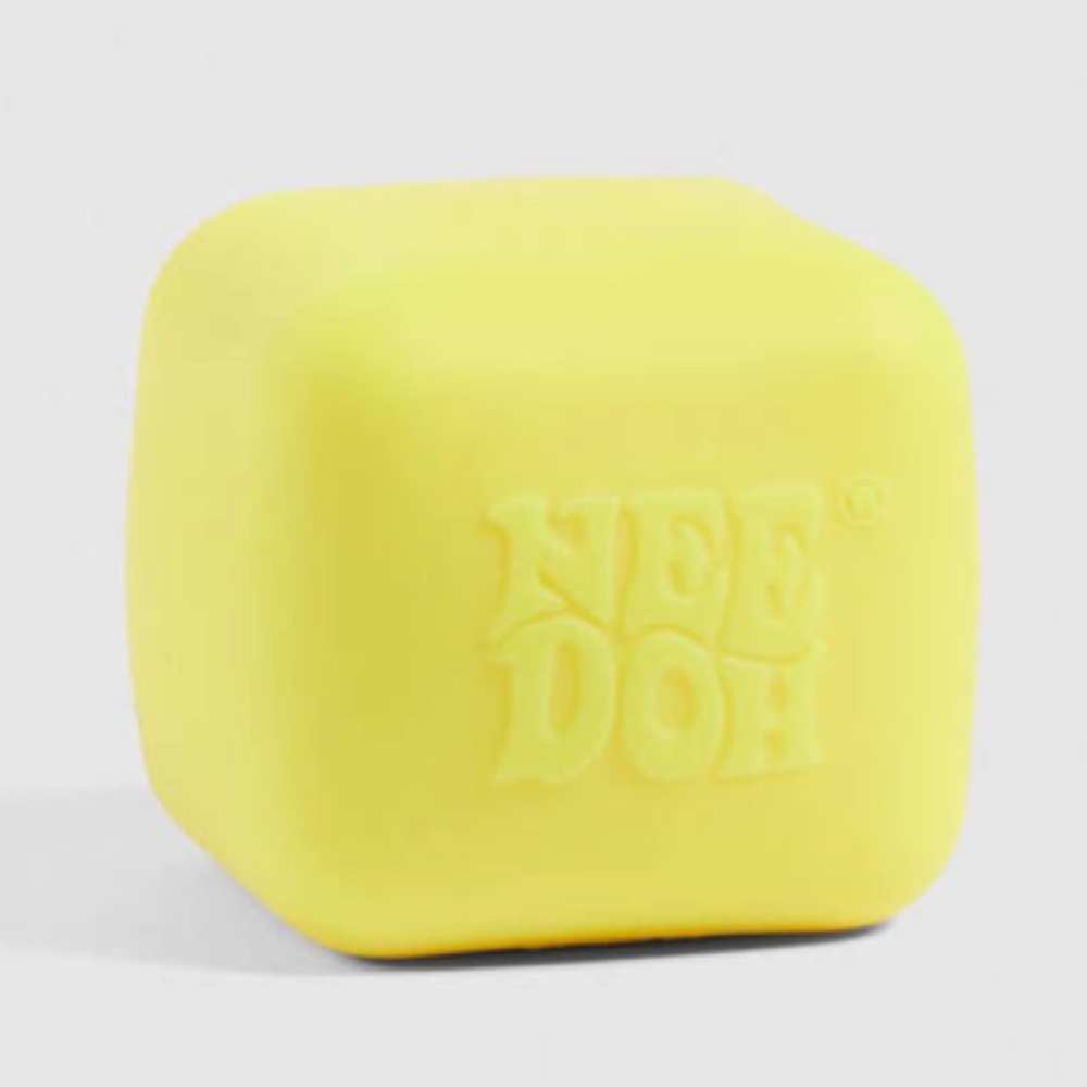Needoh Color Changing Cube, Yellow - Picture 3 of 6
